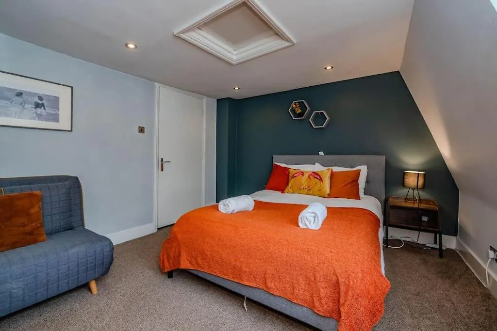 Apartment Super Central Three Bedroom Flat I Next To Brighton Beach I Sleep 9 Guests
