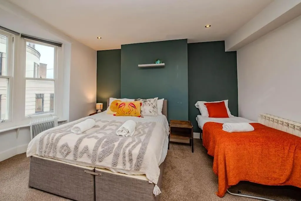 Super Central Three Bedroom Flat I Next To Brighton Beach I Sleep 9 Guests Apartamento