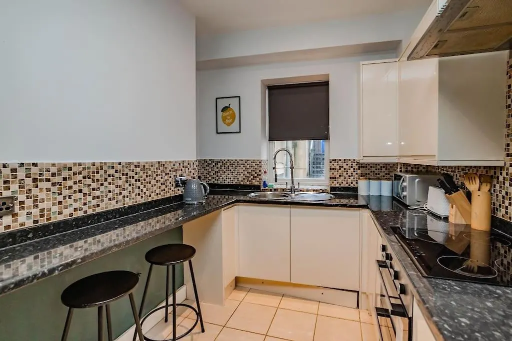 Super Central Three Bedroom Flat I Next To Brighton Beach I Sleep 9 Guests Apartamento