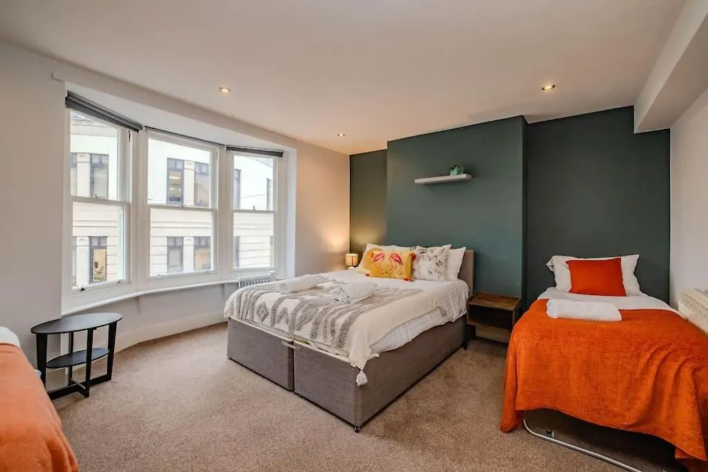 Super Central Three Bedroom Flat I Next To Brighton Beach I Sleep 9 Guests Apartamento